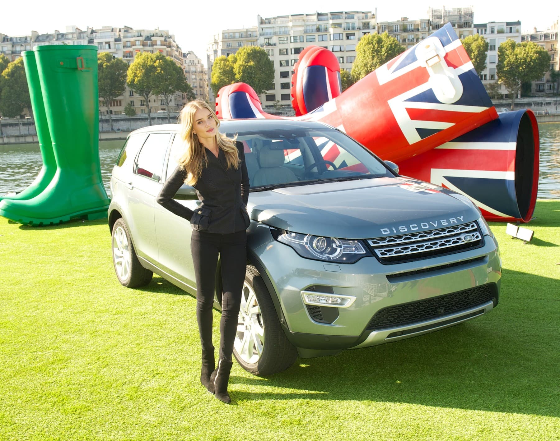 Rosie Huntington-Whiteley at a Land Rover event in Paris in 2014.